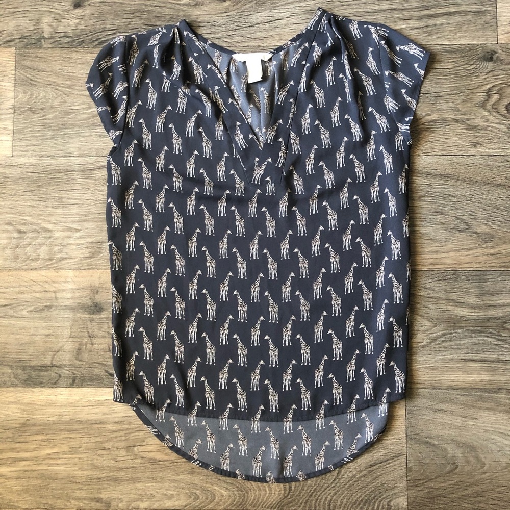 Adorable H&M Giraffe Blouse
